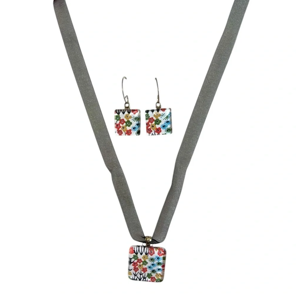 Adjustable Necklace & Pierced Earrings Set Floral Boho